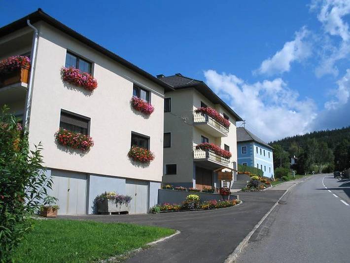 Ferienwohnung für 4 Personen, mit Garten, kinderfreundlich in Ulrichsberg