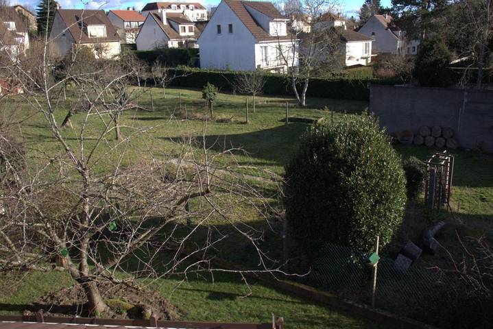 Location de vacances pour 2 personnes, avec terrasse ainsi que jardin et vue à Eaubonne - 2