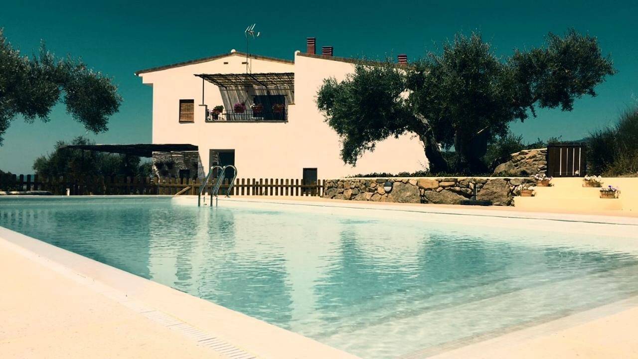 Casa Rural Finca Flores Amarillas in Almoharín, Provincia de Cáceres