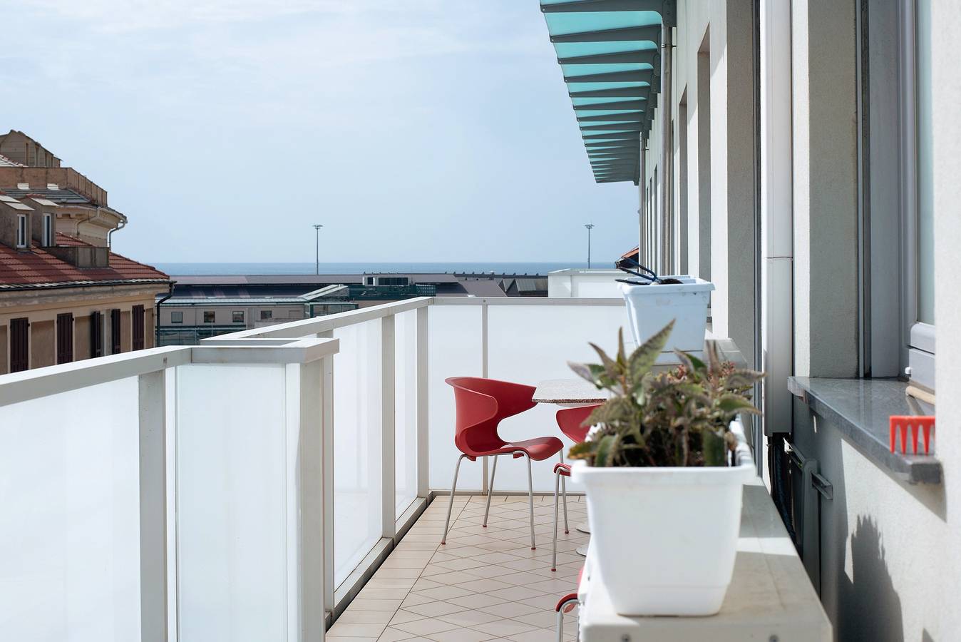 Entire apartment, Apartment 'Frontemare' with Sea View, Wi-Fi and Air Conditioning in Savona (City), Savona