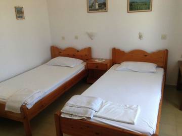 Gîte pour 2 personnes, avec jardin et balcon dans Antiparos Ville