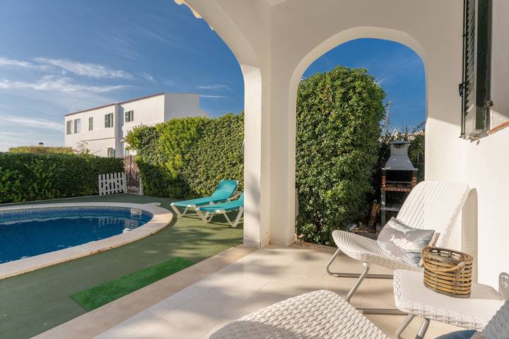 Appartamento per 6 persone, con Giardino a Cala Blanca