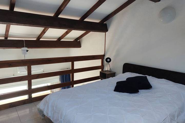 Entire apartment, Magnifique appartement avec sa terrasse vue sur mer in Marina d'Oru, Ghisonaccia