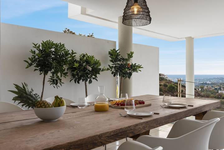 Gîte pour 4 personnes, avec piscine ainsi que vue sur l’océan et terrasse à Marbella - 3