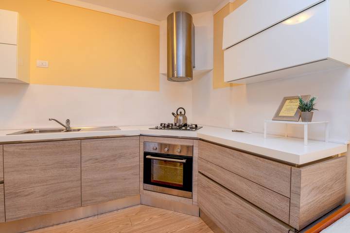 Ganze Wohnung, Stilvolles Apartment Lina im Agriturismo Colleincanto in Gavardo, Gardasee-Berge
