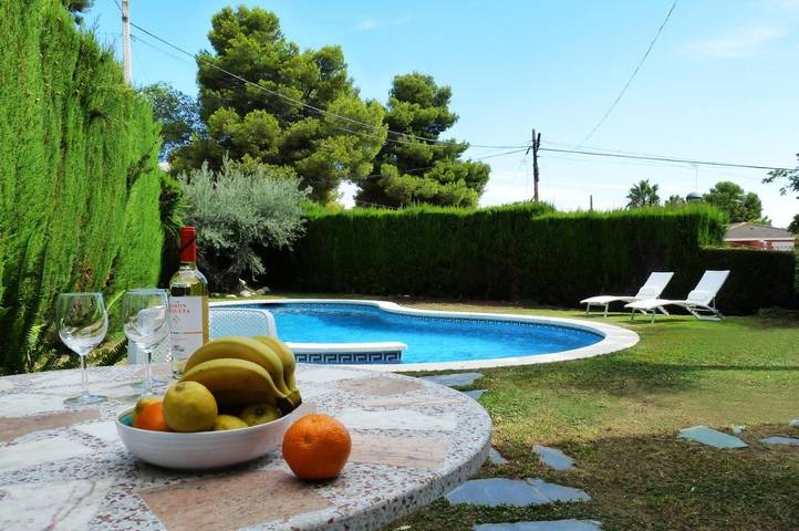 Casa rural para 10 personas, con jardín y vistas además de balcón y piscina en Bajo Penedés - 4