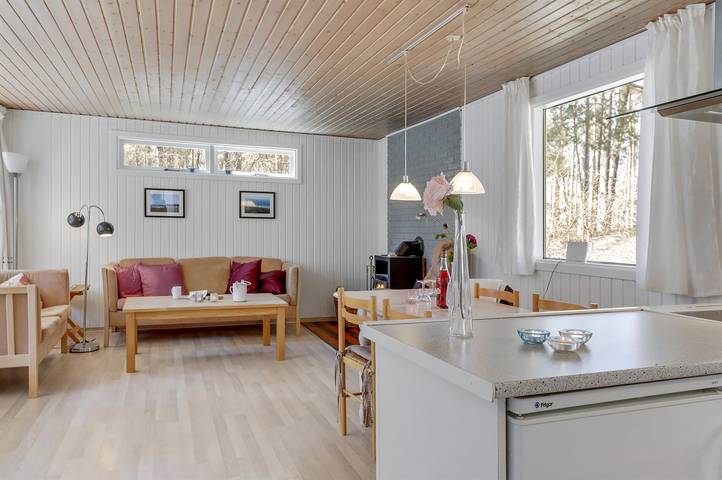 Home in Nexø with sauna in Sommerodden, Dueodde