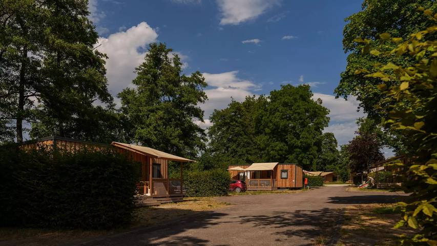 Camping für 4 Personen, mit Terrasse in Lothringen - 3