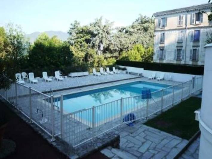 Gîte pour 3 personnes, avec piscine, adapté aux familles dans Parc du Bois Vidal - 3