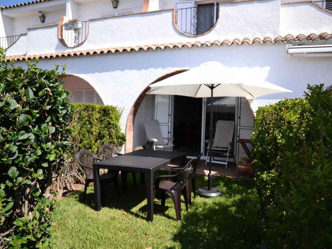 House 5 People in l'Estartit, Estartit