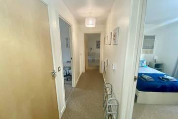 Apartment for 6 People in Northampton, Northamptonshire, Photo 2