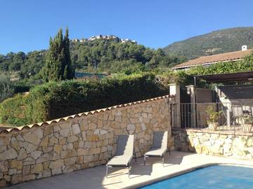 Gîte pour 4 personnes, avec piscine et terrasse dans Parc naturel régional des Préalpes d'Azur