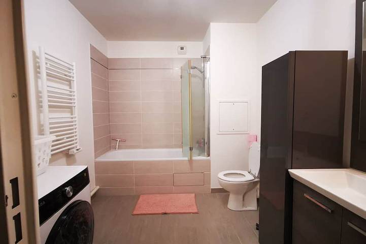 Ganze Wohnung, Créteil, comfortable apartment 700m from the metro. Private parking lot in Créteil, Val-de-Marne