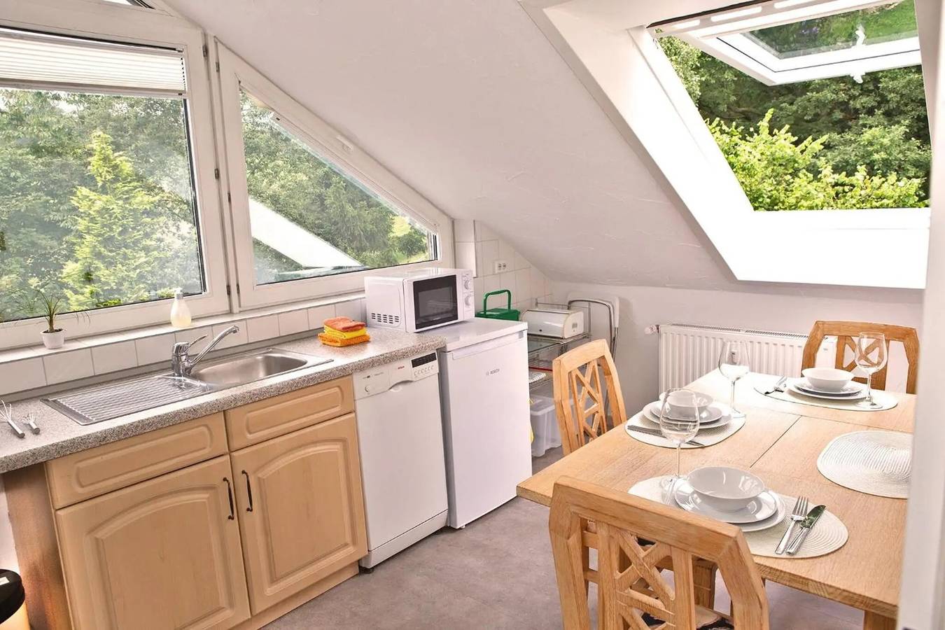 Ganze Wohnung, Apartment 'Klebeck 90qm Dachgeschoss' mit privater Terrasse, Balkon und Wlan in Lüdenscheid, Märkischer Kreis