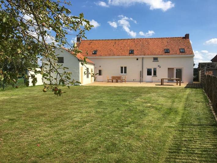 Location de vacances pour 18 personnes, avec Terrasse ainsi que Jardin et Vue à Kortemark