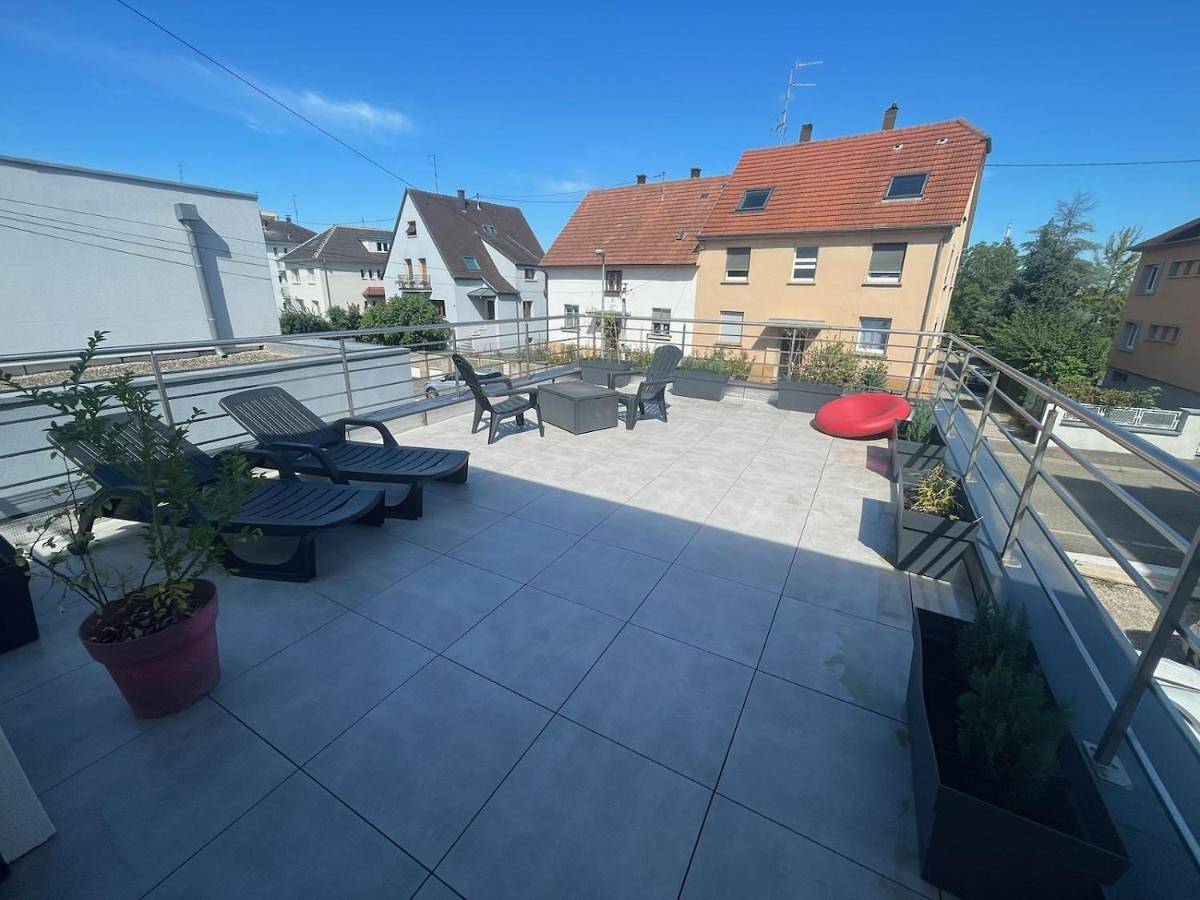Appartement entier, 2 pièces avec terrasse in Lingolsheim, Région de Strasbourg