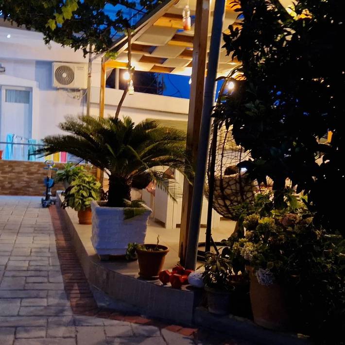 Ganze Ferienwohnung, Ferienwohnung für 4 Personen mit Garten in Sarandë, Vlorë