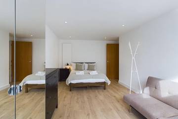 Apartment for 9 People in Tower Hamlets, London, Photo 4