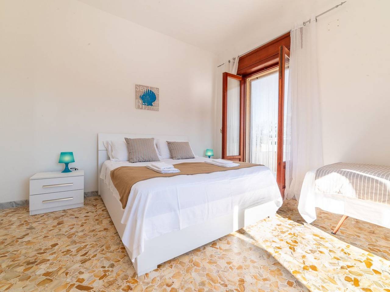 Villetta Pina 50 m vom Sandstrand und Parkplatz entfernt in Torre Santa Sabina, Salento