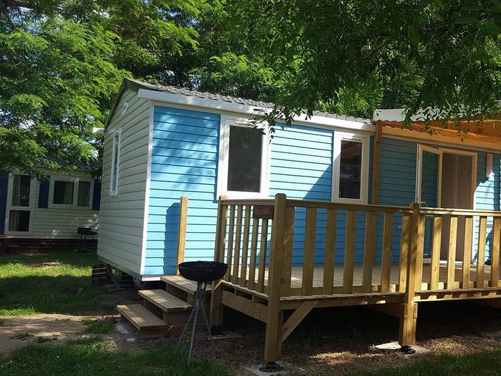 Camping pour 6 personnes dans l' Ain - 2