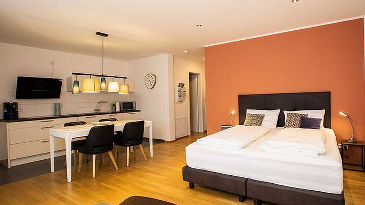 Ganze Ferienwohnung, Ferienwohnung für 2 Personen (45 m²) in Friedrichshafen in Friedrichshafen, Obersee (Bodensee)