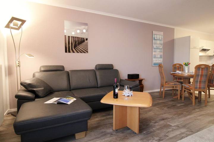 Ferienwohnung für 3 Personen, mit Balkon in Kühlungsborn - 2