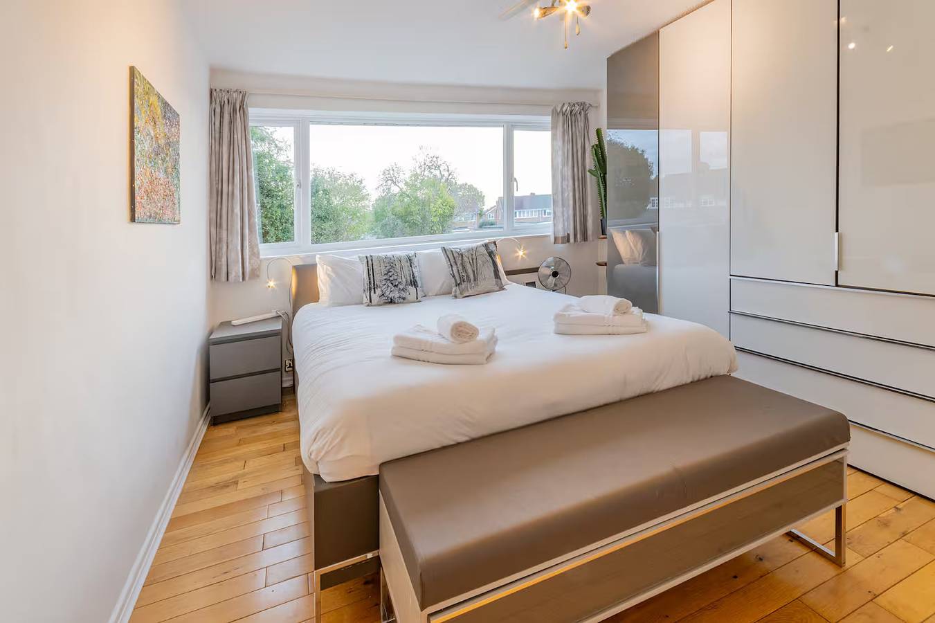 Pass the Keys | 3-Bedroom Home in Chelmsford | Sleeps 7 in Chelmsford, Essex