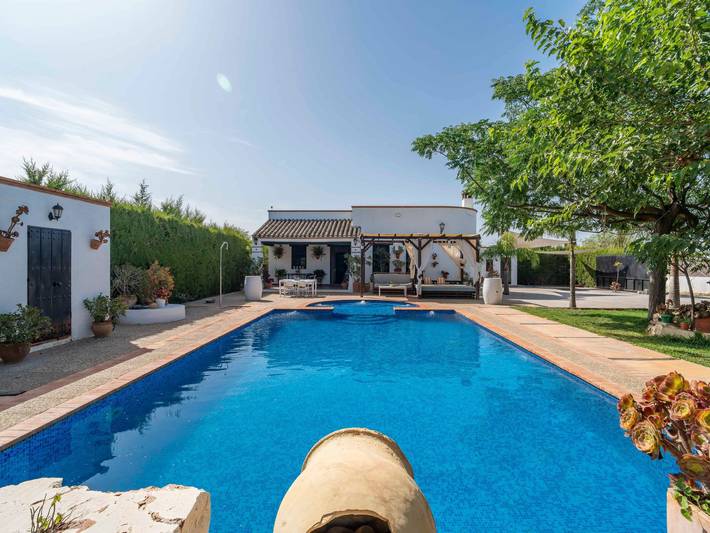 Casa rural para 4 personas, con Terraza además de Jardín y Piscina en Morón de la Frontera - 2