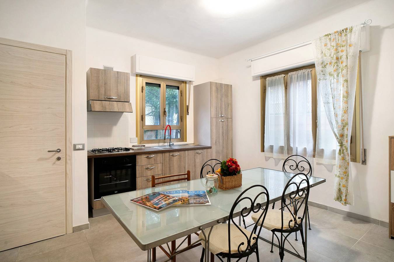 Apartamento entero, Apartamento 'Casa Rosy' con jardín privado in Diano Marina, Diano Marina Municipio