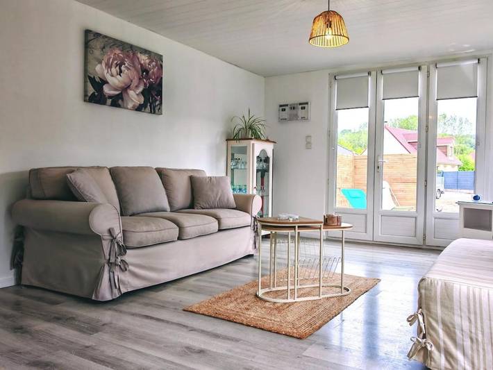 Gîte pour 4 personnes, avec Terrasse et Jardin ainsi que Vue sur le lac et Vue dans Guisy