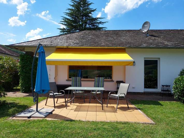 Ferienwohnung für 5 Personen, mit Garten und Ausblick in Alf - 3