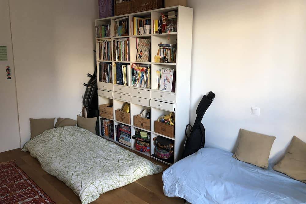 Appartement entier, 3 pièces 63m2, proche Paris, calme, avec métro et tous commerces in Pantin, Seine-Saint-Denis