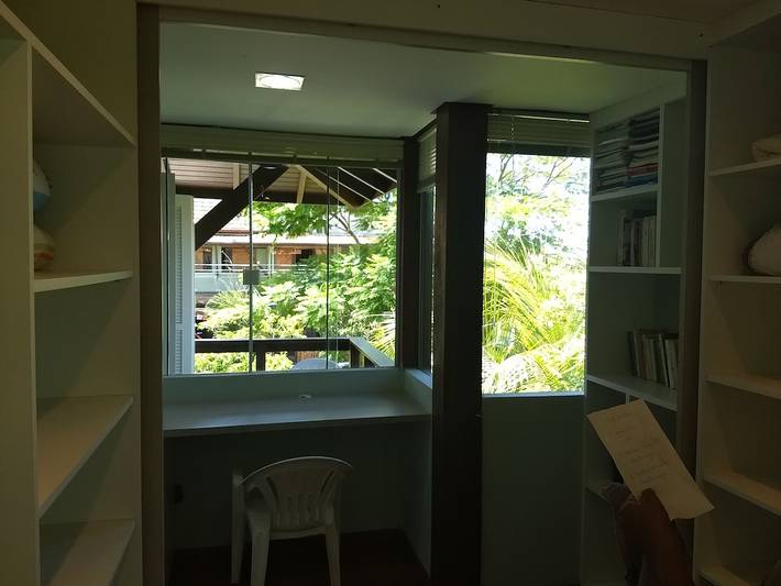 Casas e apartamentos de temporada para 8 pessoas, com balcão e jardim em Florianópolis