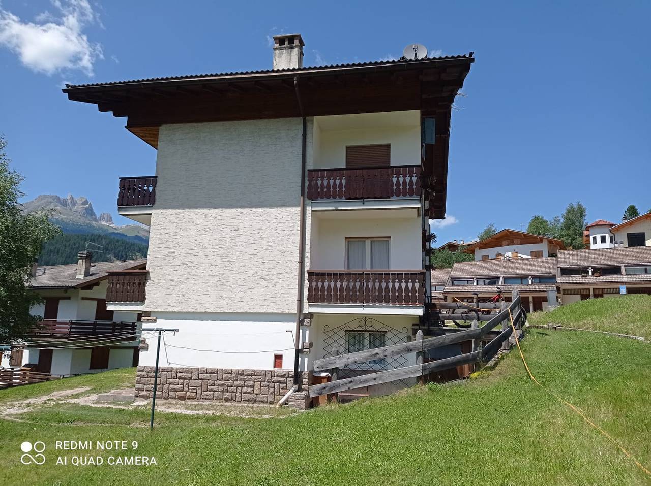 Appartamento intero, Appartamento 'Casa Al Sole' con vista sulle montagne, terrazza privata e Wi-Fi in Moena, Dolomiti Superski
