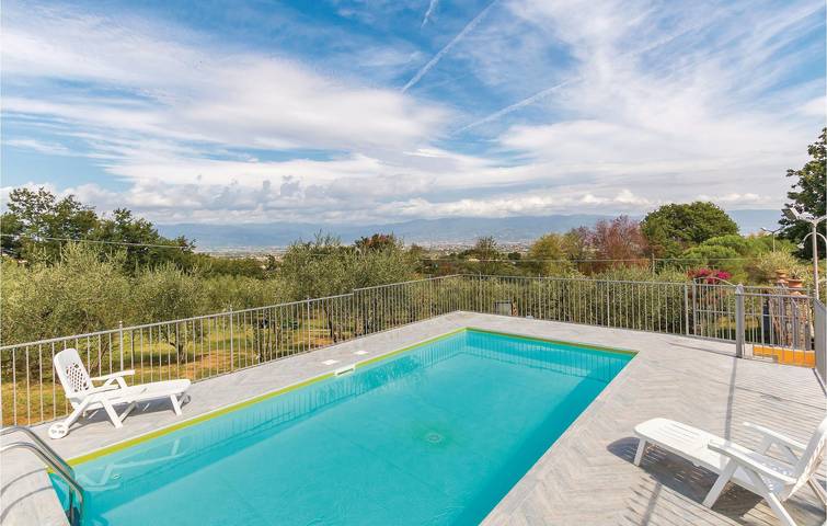 Appartamento Melani Franca: Piscina, Parcheggio, Internet. in Serravalle Pistoiese, Provincia di Pistoia