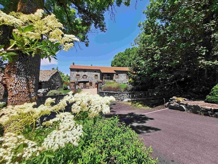 Chambre d’hôte pour 2 personnes, avec Jardin et Sauna à Siaugues-Sainte-Marie