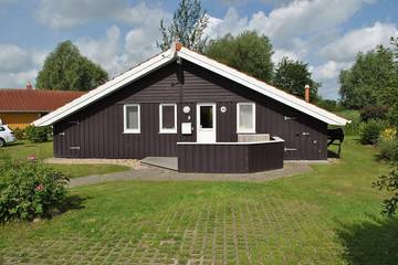 Ferienpark für 6 Personen, mit Garten und Sauna sowie Terrasse in Cuxland