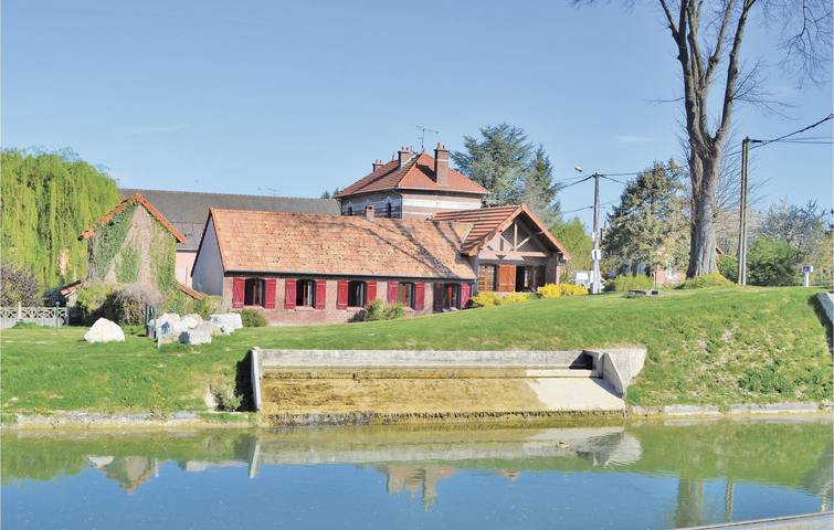 Ferienhaus für 6 Personen, mit Terrasse und Garten in Somme