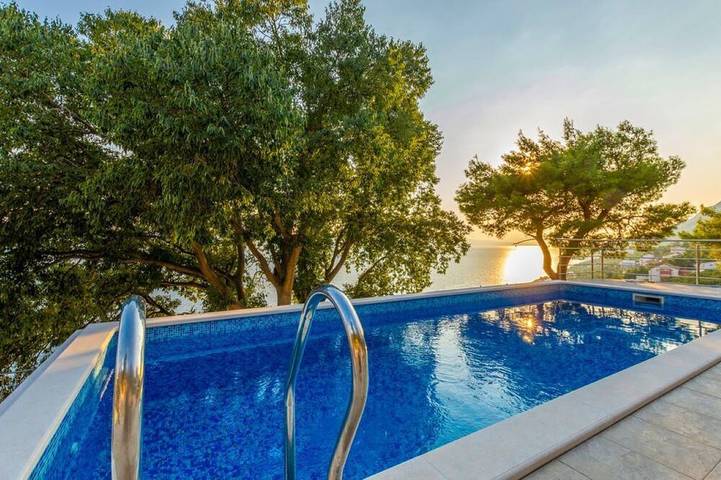 Location de vacances pour 8 personnes, avec terrasse, animaux acceptés en Croatie