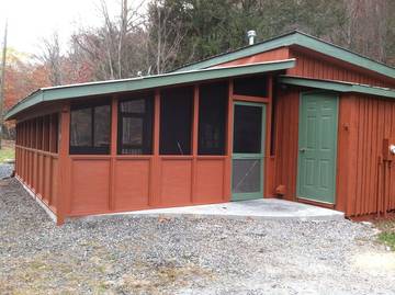 Log Cabin for 4 Guests in Blue Ridge Mountains, North Carolina, Picture 2