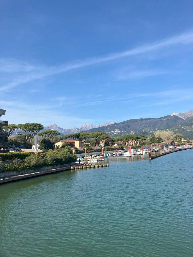 Appartamento per 4 persone, con Balcone e Terrazza nonché Piscina a Cinquale