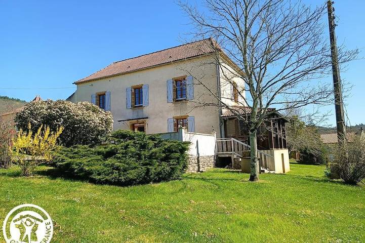 Location de vacances pour 8 personnes, avec jardin à Cazals