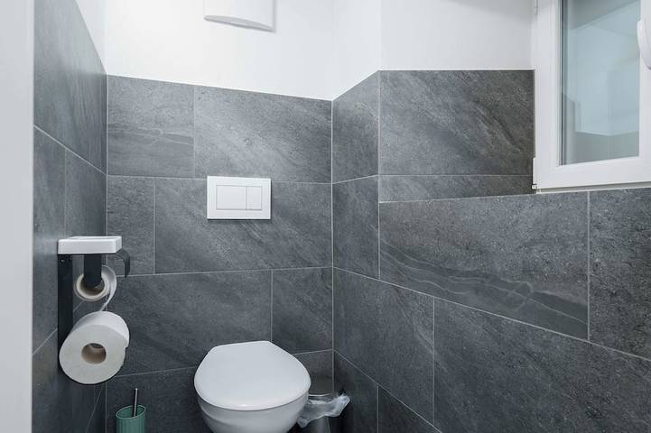 Room private Bathroom Glarus Nord 10min Walensee in Näfels, Glarus Nord