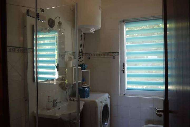 Holiday House with kayaks, Cala Girgolu, San Teodoro,100m to beach in Cala Girgolu, San Teodoro