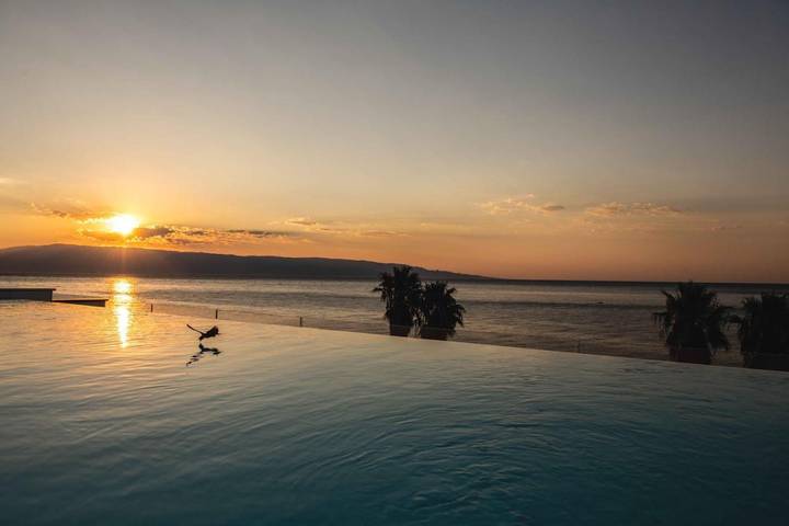Hôtel pour 4 personnes, avec terrasse et sauna ainsi que piscine et vue, animaux acceptés