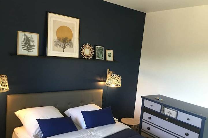 Location de vacances pour 10 personnes, avec terrasse et jardin dans Beaupréau-en-Mauges - 3