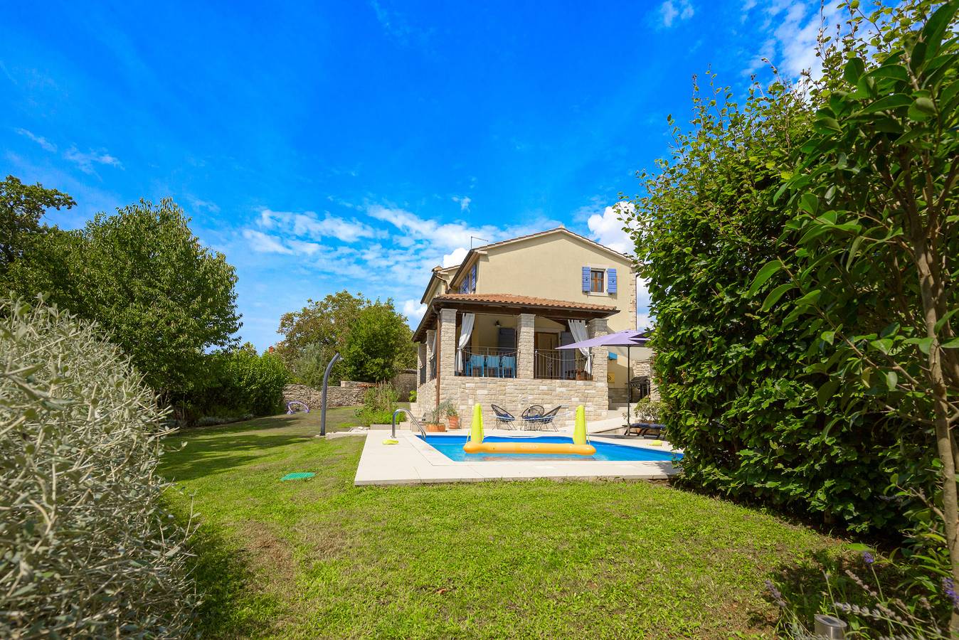 Luxuriöse Villa mit Pool nahe Strand & Stadt in Režanci, Svetvinčenat