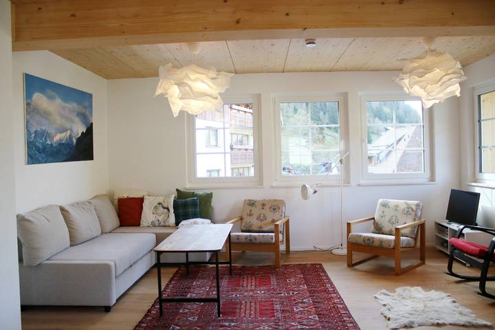 Ferienwohnung für 9 Personen, mit Garten und Balkon, kinderfreundlich in Suedlicher Schwarzwald