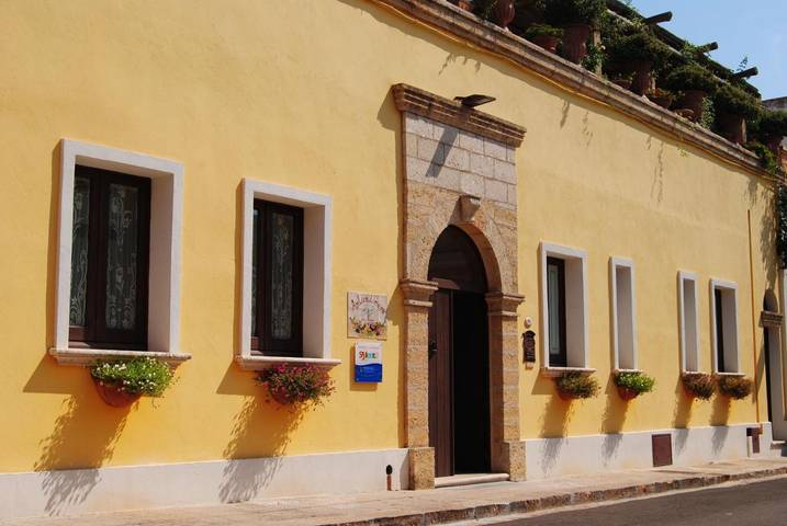 Bed and breakfast per 4 persone, con terrazza - 1