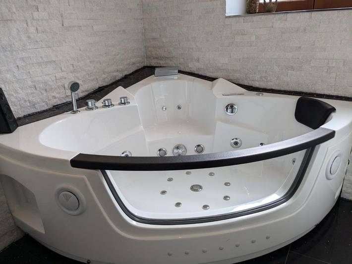 Ferienwohnung für 2 Personen, mit Whirlpool und Terrasse sowie Sauna und Ausblick in Edenkoben - 2
